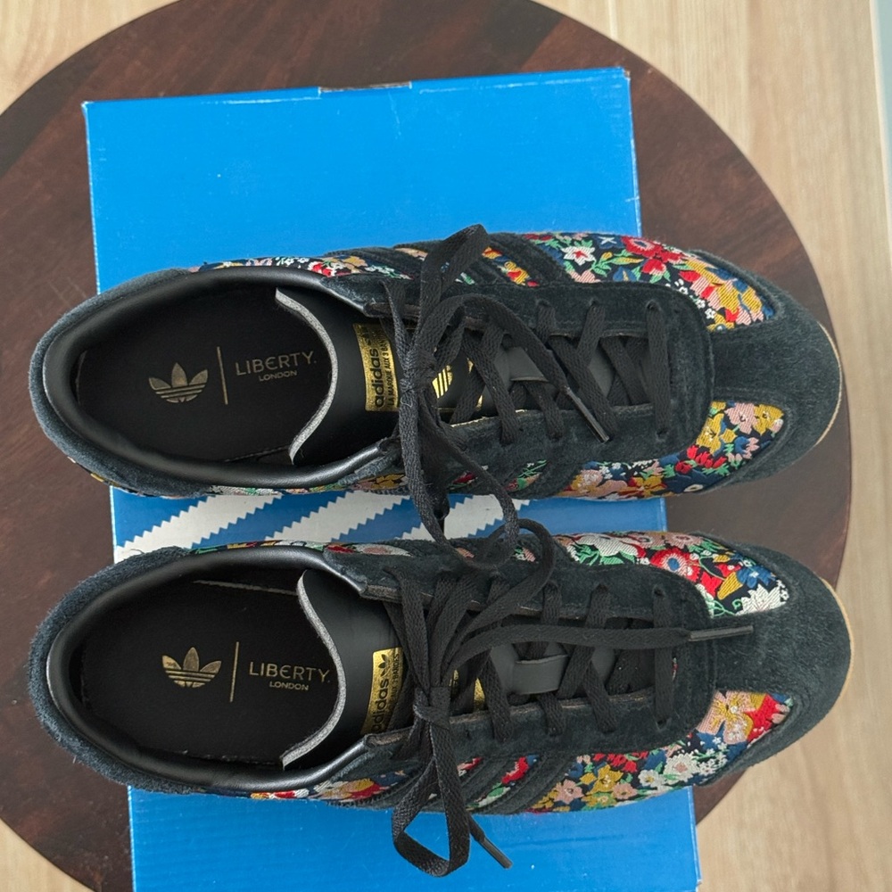 Adidas liberty of London x Country OG ‘Floral Embroidery’ Black Women’s 6.5 - Picture 5 of 7